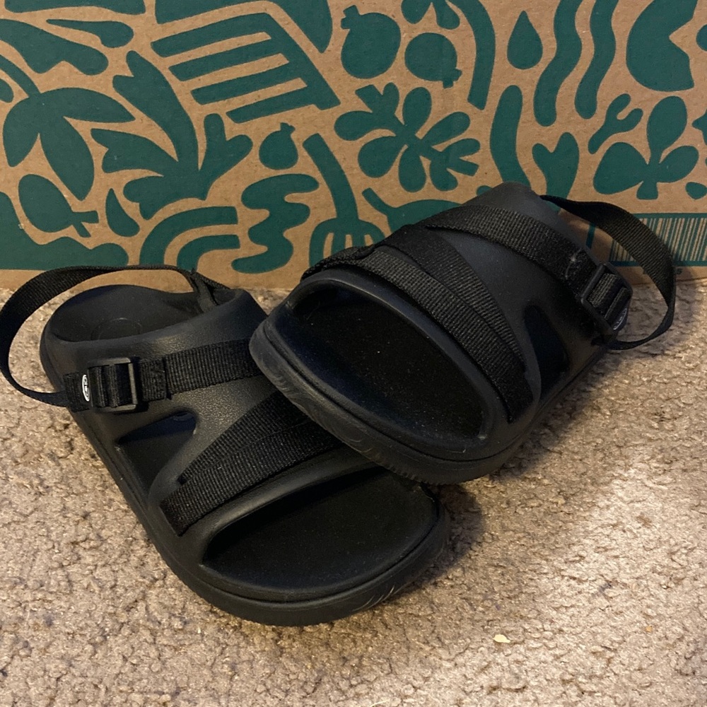 Chaco Kids Black Sandals - Size 5 (Big Kids)